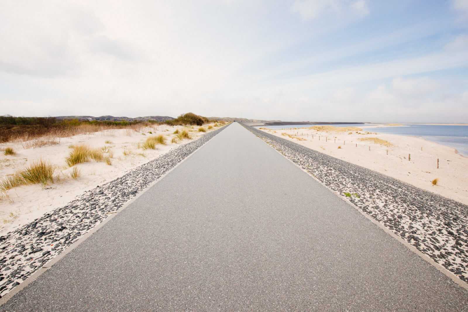 Sylt Sehenswürdigkeiten Lister Ellenbogen Wandern Düne Strand Straße