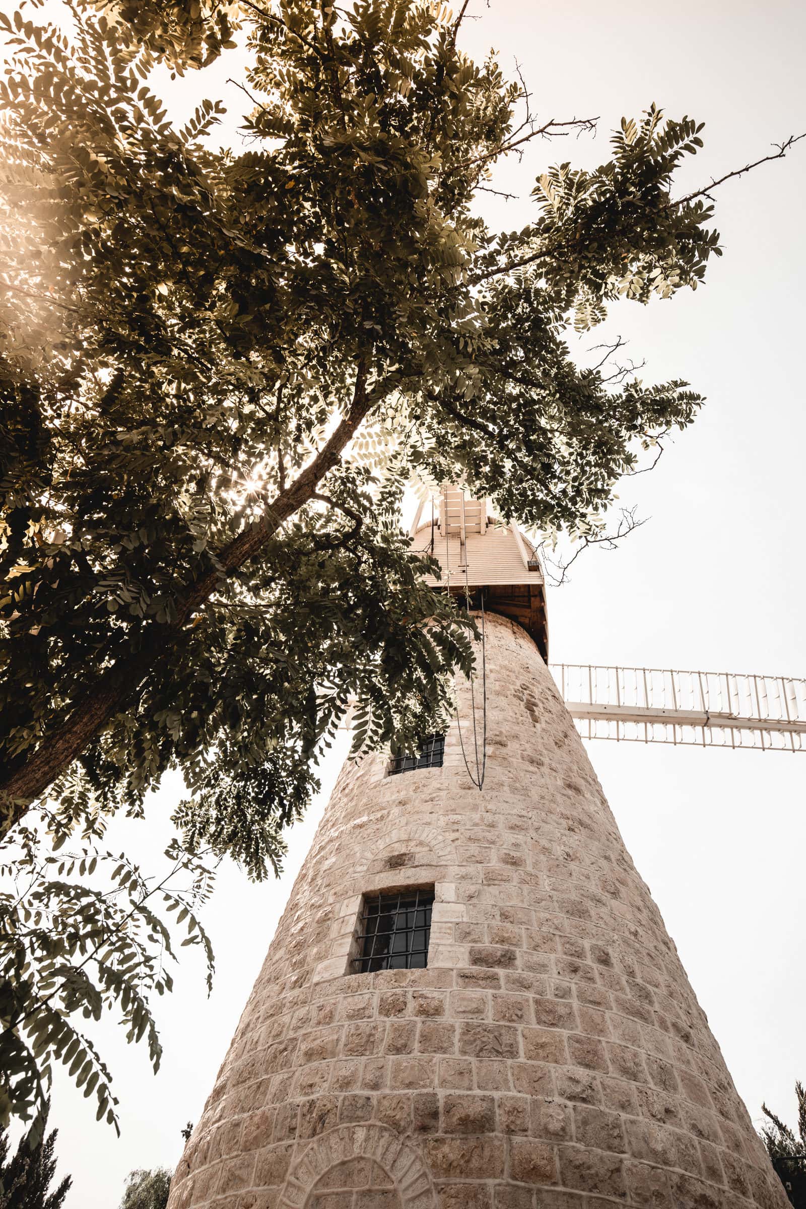 Jerusalem Sehenswürdigkeiten: Alle Tipps und Infos - Der große Jerusalem Guide 13 Montefiore Windmühle Jerusalem Israel Sehenswürdigkeiten