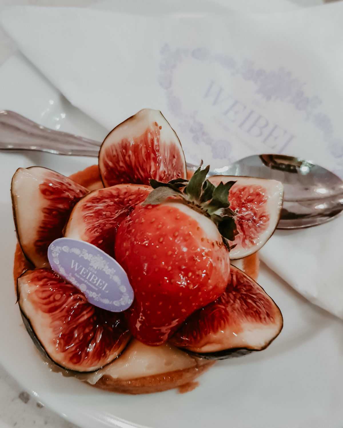 Aix-en-Provence: Tipps für einen Tag 3 Törtchen mit Erdbeeren und Feigen
