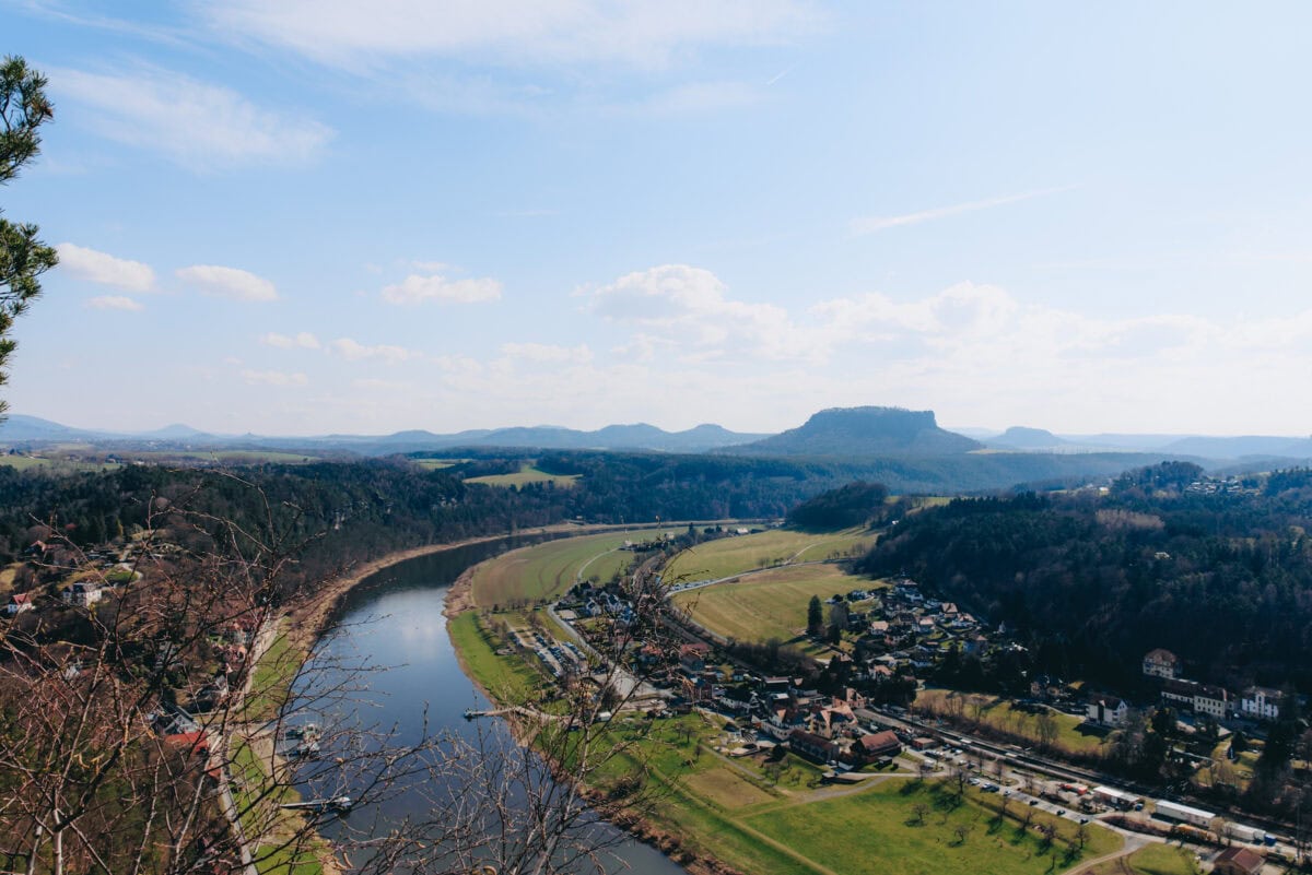 Elbtal mit Lilienstein im Hintergrund, Blick von der Bastei
